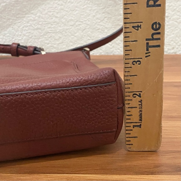 KATE SPADE Port Brown Leather On Purpose Zip Pocket Crossbody Bag - Picture 10 of 16